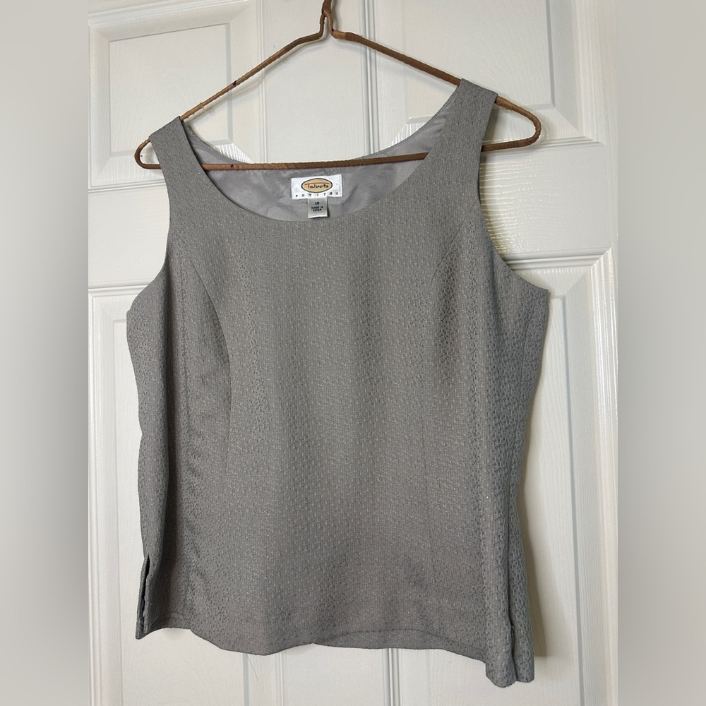 Talbots Elegant Gray/Silver Sleeveless Textured Blouse – Petite Size 10